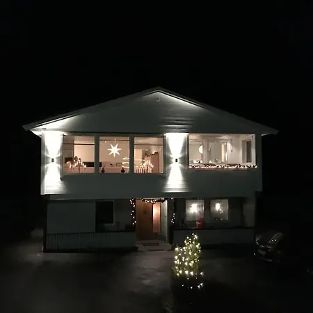 Landelig Hus Med Fin Badestrand Og Turomrade. Ferienhaus *