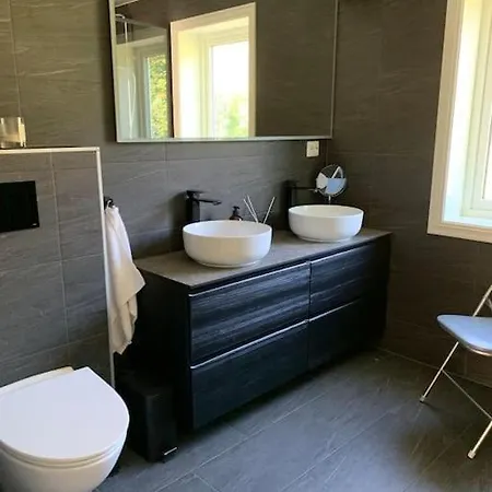 Ferienhaus Landelig Hus Med Fin Badestrand Og Turomrade. *
