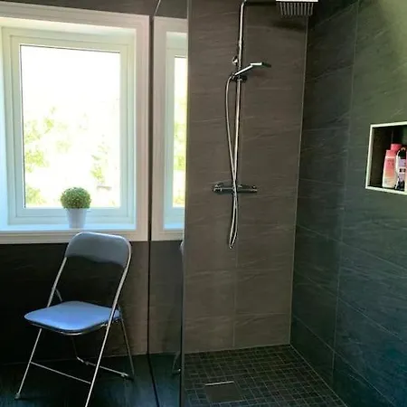 Landelig Hus Med Fin Badestrand Og Turomrade. * Stryn